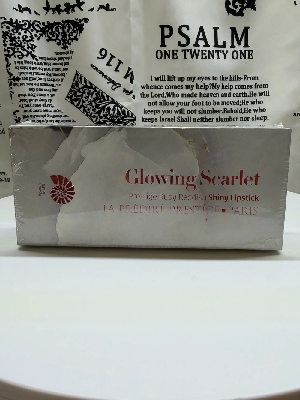 NWT Glowing Scarlet Prestige Ruby Reddish Shiny Lipstick
